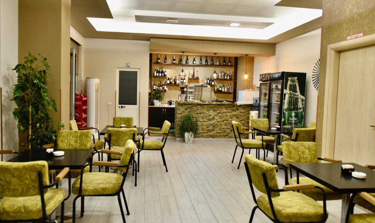 Hotel Vila Dedej Durrës Exterior foto